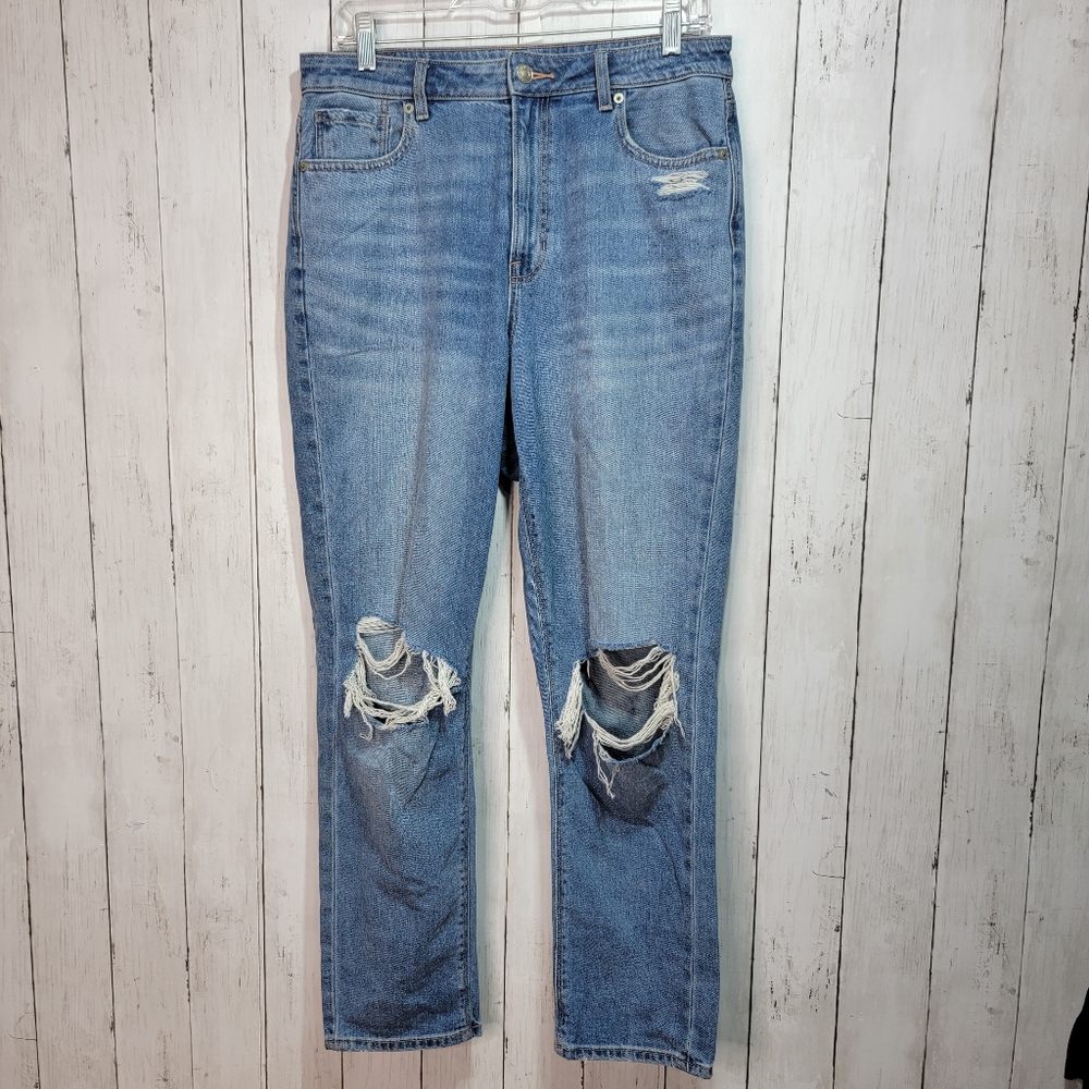 AMERICAN EAGLE AEO Women's Mom Jeans High Rise Blue Distressed Denim Size 10.
